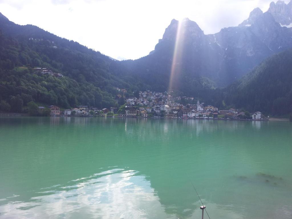 Appartamenti Chalet Al Lago Alleghe Rom bilde